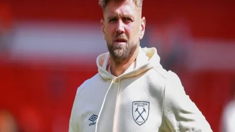 德约在ins对梅西庆祝行为表态：仅是表面作秀吗？